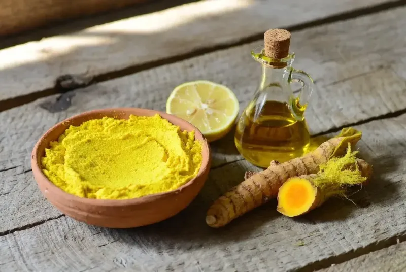 রান্নাঘর থেকে রূপচর্চা: বিজ্ঞানসম্মত ঘরোয়া ফেস মাস্ক গাইড