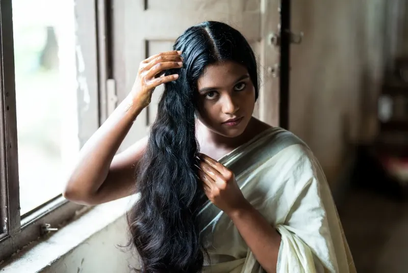 লম্বা, ঘন ও আয়নার মতো ঝলমলে চুল: বৈজ্ঞানিক গাইডলাইন